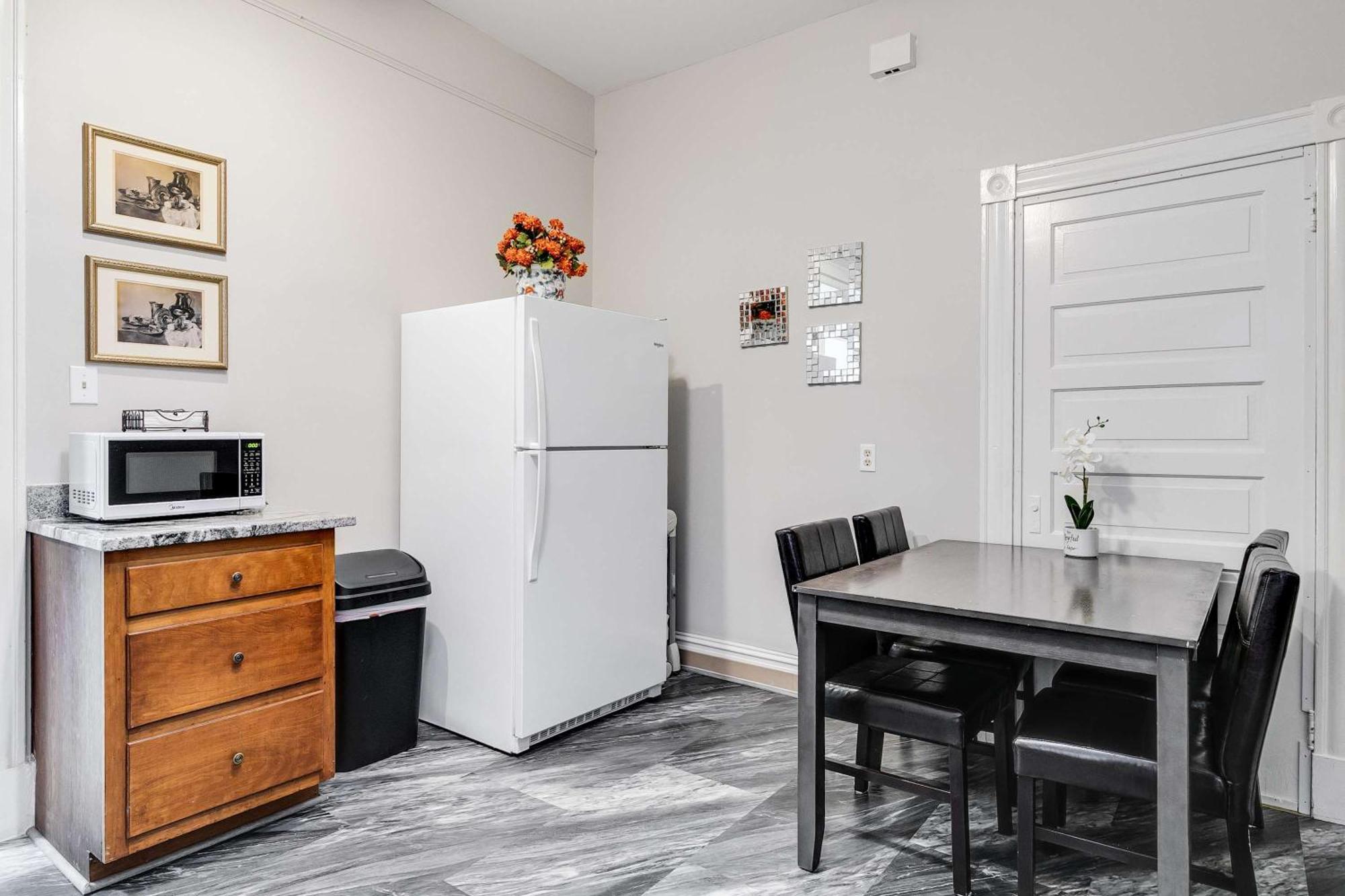 Holiday home M2 Location 2 Mins To Vcu Free Parking